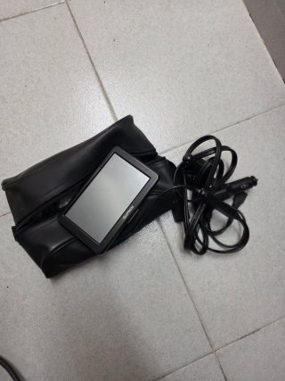 GPS Garmin con funda y cargador