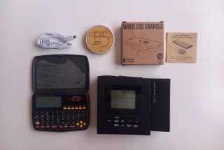 Lote Electrónicos: Agenda Digital, cargador reloj