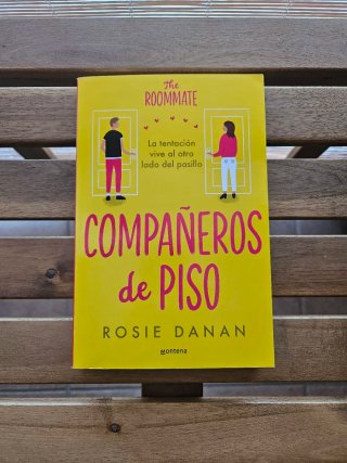 Compañeros de Piso / The Roommate