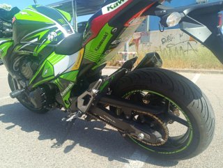 Kawasaki Z800 Naked Verde y Negra