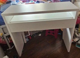 Mesa escritorio.