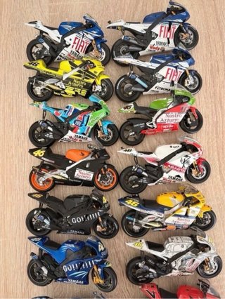 Colección 34 motos 1:18 Altaya Rossi