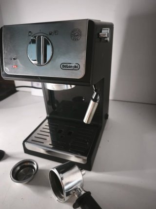 Cafetera DeLonghi Inox Bomba Tradicional