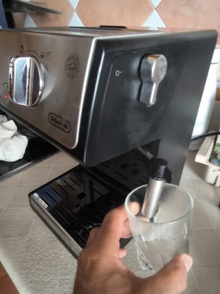 Cafetera DeLonghi Inox Bomba Tradicional