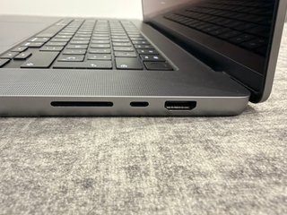 MacBook Pro 16” con chip M1 Pro – 16 GB RAM / 512G