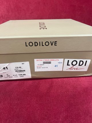 Botines biker Lodi Love negros con hebillas 41