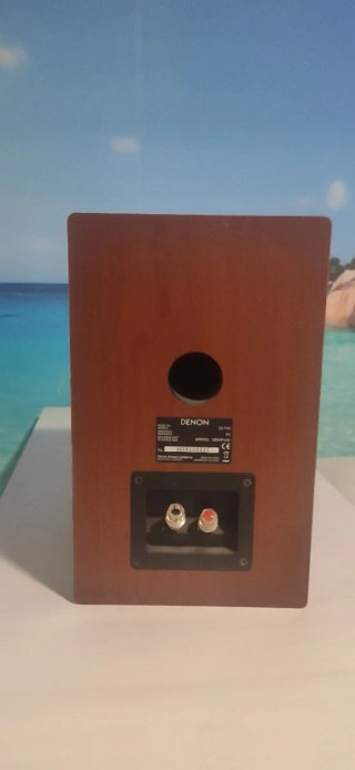 Altavoces Denon terminación madera