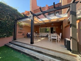 Casa adosada en alquiler en Bahía de Marbella en Marbella