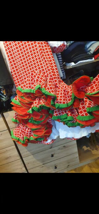 Traje de flamenca chica rojo y verde
