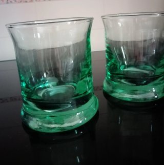 Porta candela in vetro verde smeraldo