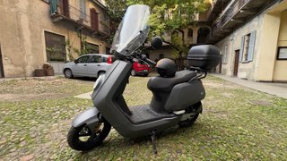 NIU NQi Sport 2024 Grigio Elettrico