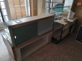 Vitrina expositora madera y cristal