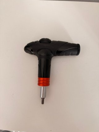 Llave dinamométrica ajustable 4-5-6 Nm