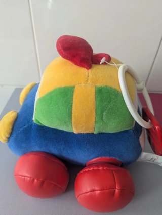 Coche de peluche para bebé