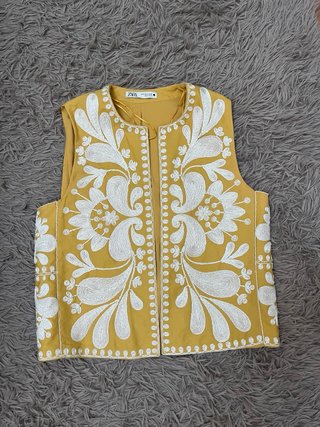 Chaleco Zara bordado talla única
