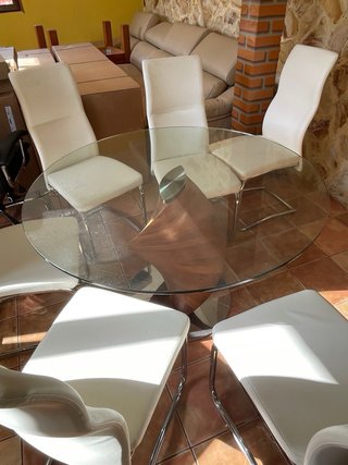 Mesa de cristal con 6 sillas