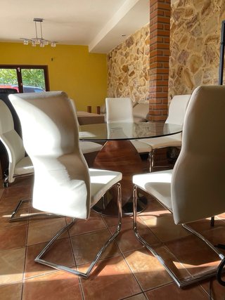 Mesa de cristal con 6 sillas