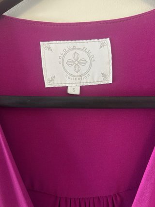 Mono largo morado con detalles dorados
