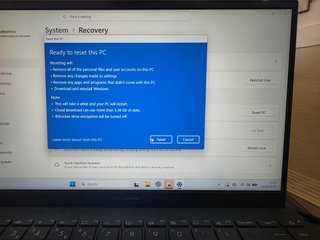 ASUS ZenBook 14 Ryzen 7 5800HS SSD da 16 GB e 512 GB