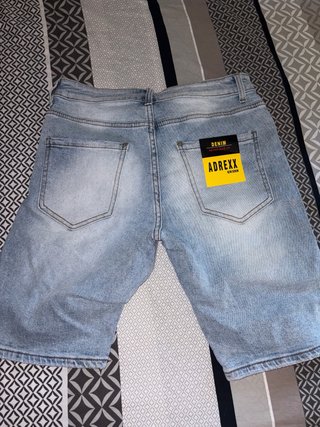 Pantalón corto vaquero NUEVO