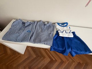 Conjunto deportivo y bata colegio Aula 8 años