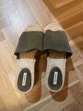 Sandalias Pull&Bear Verde piel Talla 38