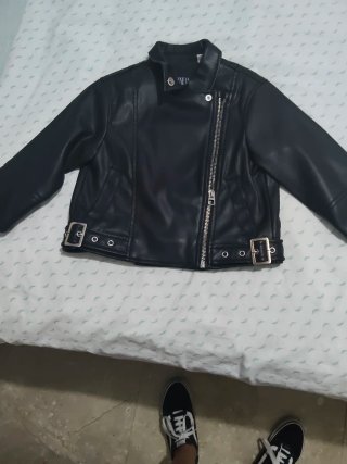 Chaqueta cuero Zara Talla 2