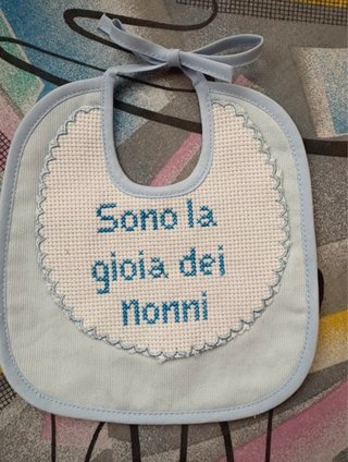 Bavaglino Sono la gioia dei nonni