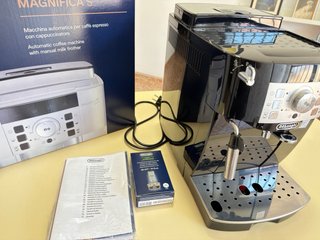 Cafetera Delonghi Magnifica S Automática