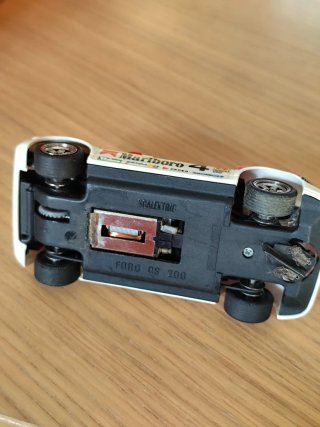 Coche Scalextric Ford RS 200 Marlboro