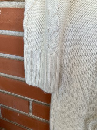 Vestido de punto trenzado beige