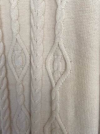 Vestido de punto trenzado beige
