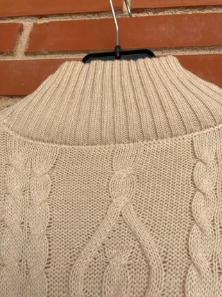 Vestido de punto trenzado beige