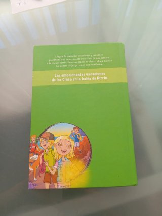 2 libros de Los cinco, Enid Blyton