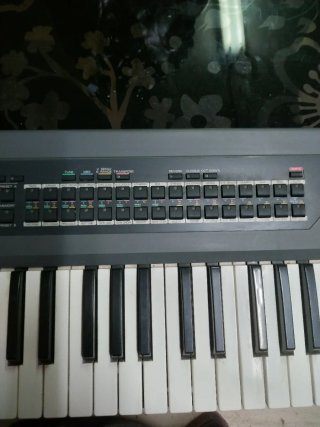 Roland JX-1 Sintetizador