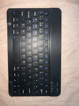 iPad 9ª Gen 64GB + Teclado vía bluetooth + funda