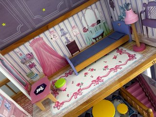 Casa de muñecas KidKraft de madera + 6 muñecas