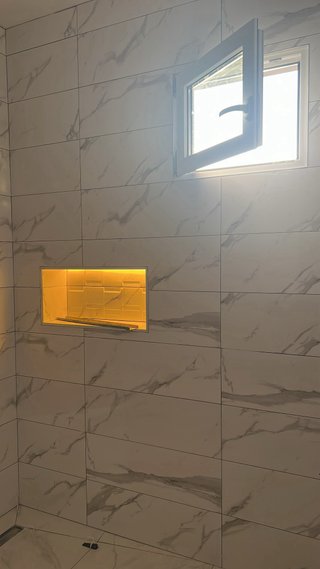 Servicios de alicatado y construcción