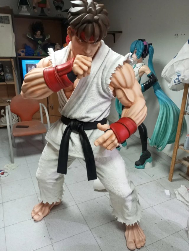 Figura Ryu tamaño real