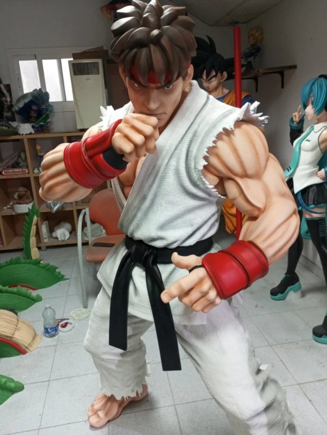 Figura Ryu tamaño real