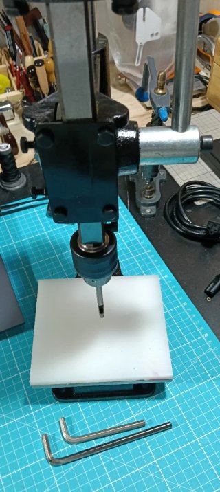 Prensa manual punzonadora