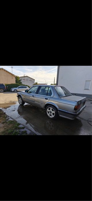 BMW 325i e30
