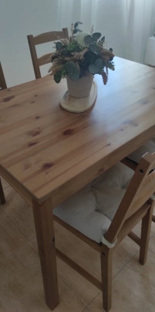 Mesa comedor y 4 sillas Ikea