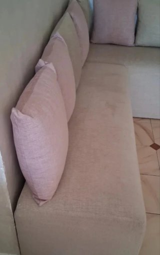 Sofá Rinconera Beige y Rosa + 8 Cojines