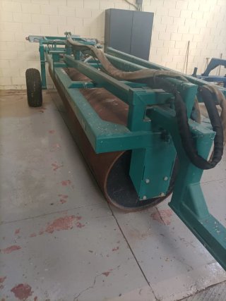 Abonadora, sembradora, rulo y tractor pala