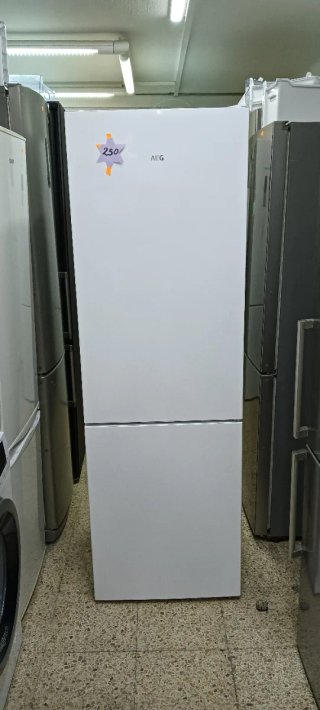 NEVERA COMBI AEG NO FROST ENERGÍA A+