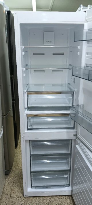 NEVERA COMBI AEG NO FROST ENERGÍA A+