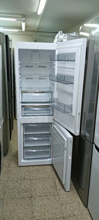 NEVERA COMBI AEG NO FROST ENERGÍA A+