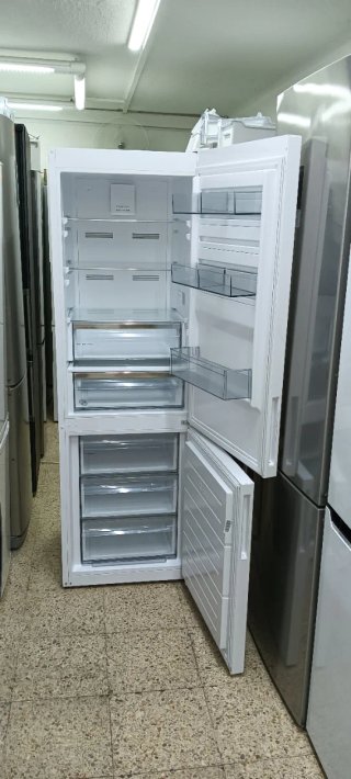 NEVERA COMBI AEG NO FROST ENERGÍA A+