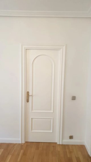 Servicio de lacado de puertas